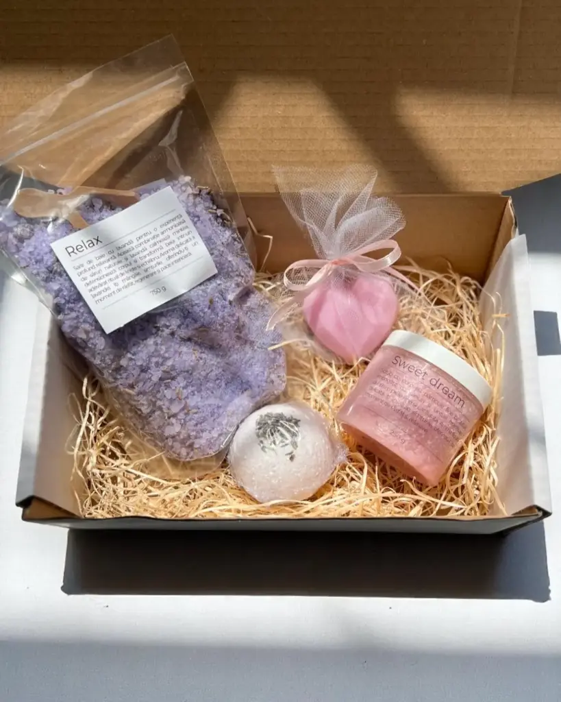 Cutie cadou "Complete Glow" (Coffee lover, Botanica, Mocha, Relax)